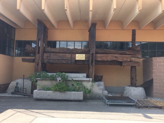 La cantina di vinificazione della IGT Terre Lariane 1 IMG 5136 e1537299434700
